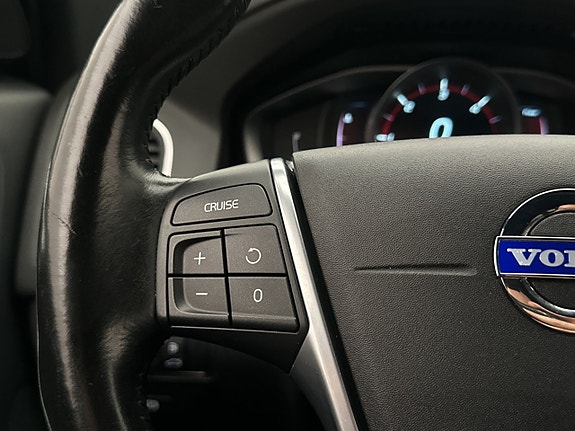 Volvo XC60 18 of 29