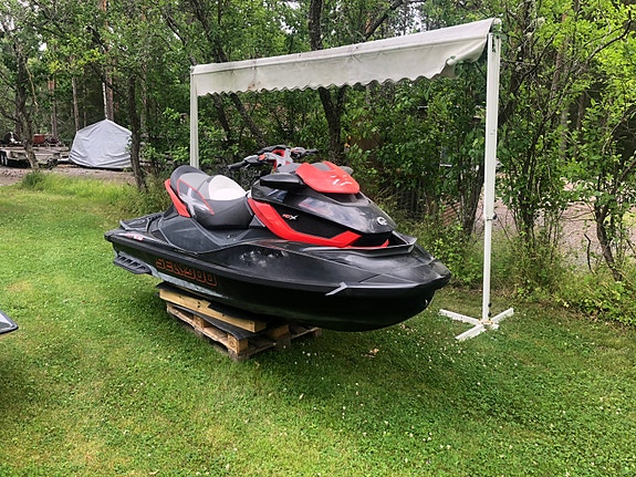 SeaDoo RXT 260 RS 2 of 3
