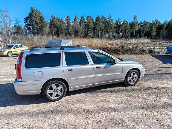 Volvo V70 6 of 15