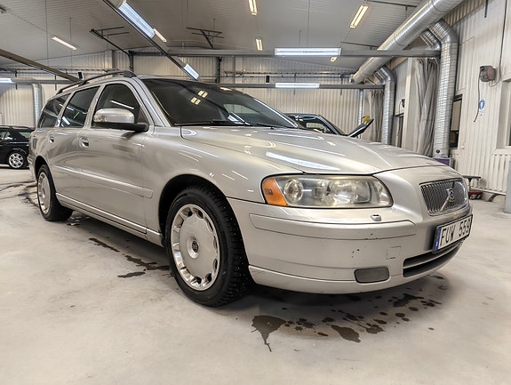 Volvo V70 9 of 15