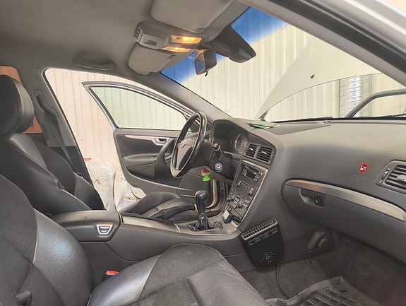 Volvo V70 13 of 15