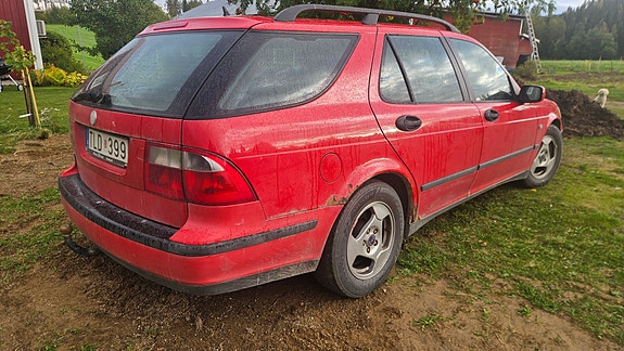 Saab 9-5 3 of 4