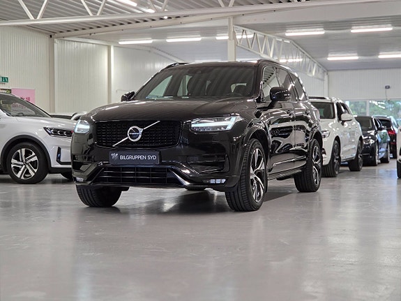 Volvo XC90 3 of 30