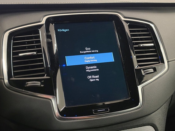 Volvo XC90 27 of 30