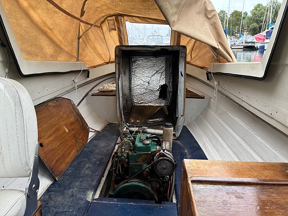 Botnia 23 snipa med Volvo Penta MD7B 5 of 5