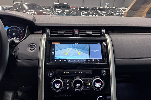 Land Rover Discovery 17 of 21