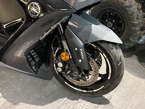 Yamaha T-MAX Tech MAX 560 8 of 8