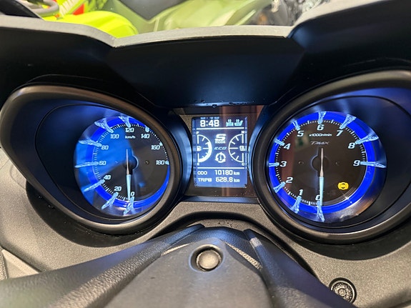 Yamaha T-MAX Tech MAX 560 6 of 8