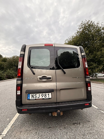 Renault Trafic 8 of 14