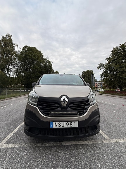 Renault Trafic 3 of 14