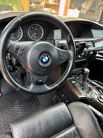 BMW 530d 8 of 8