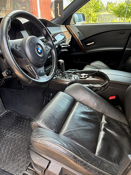BMW 530d 4 of 8