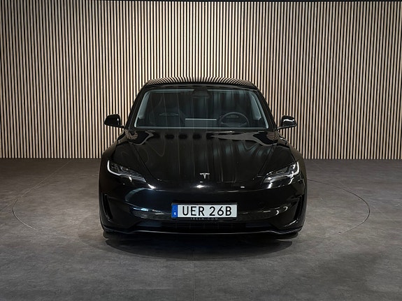 Tesla Model 3 9 of 29