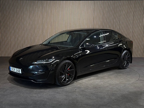 Tesla Model 3 8 of 29