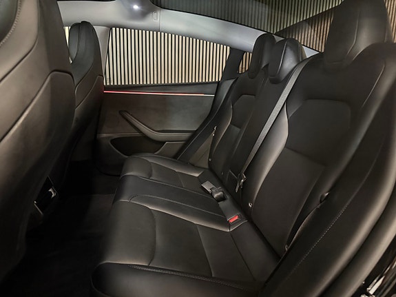 Tesla Model 3 15 of 29