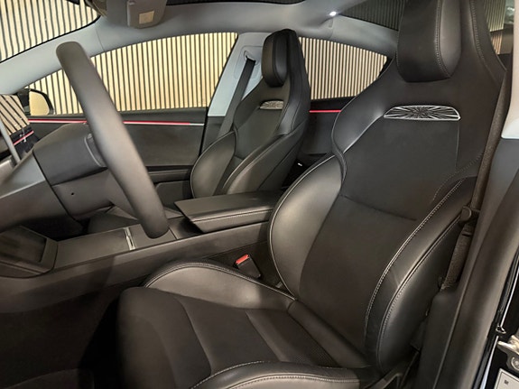 Tesla Model 3 11 of 29