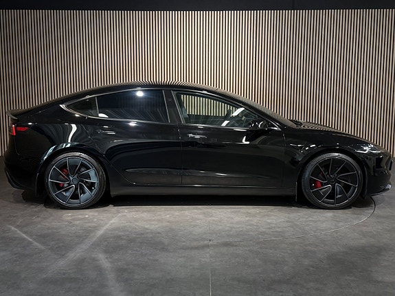 Tesla Model 3 3 of 29