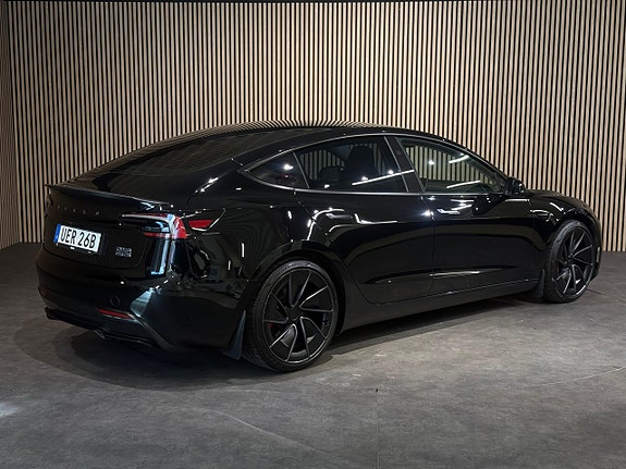 Tesla Model 3 4 of 29