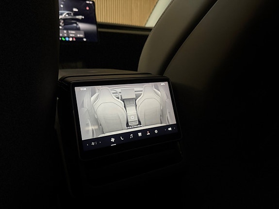 Tesla Model 3 16 of 29