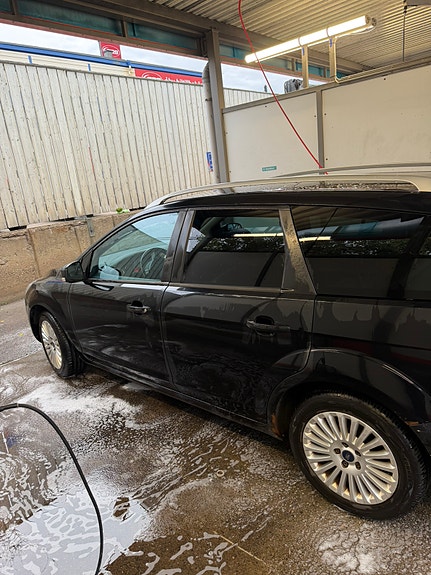 Ford Focus 3 of 9