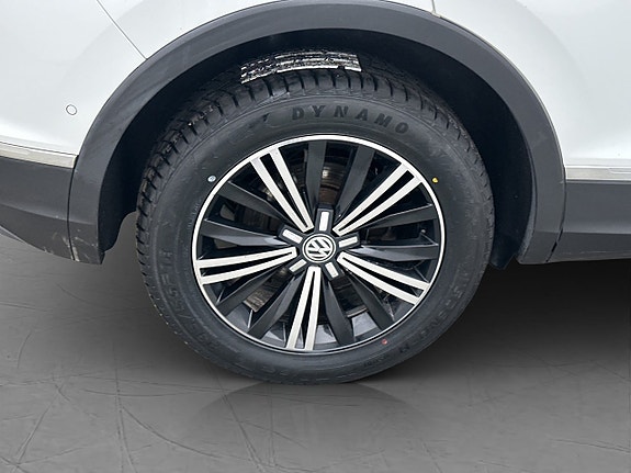 Volkswagen Tiguan 30 of 30