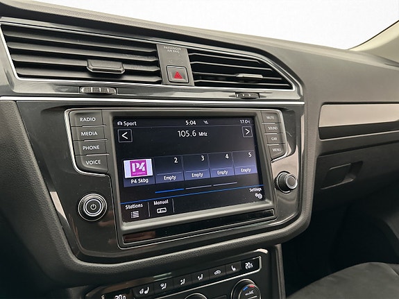 Volkswagen Tiguan 22 of 30