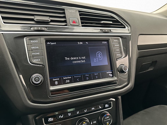 Volkswagen Tiguan 21 of 30