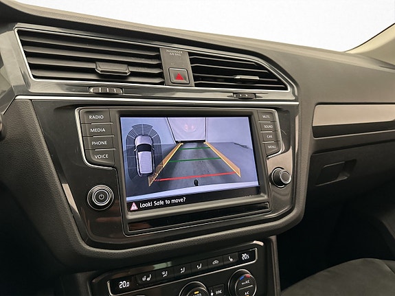 Volkswagen Tiguan 13 of 30