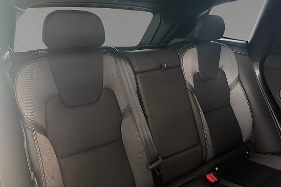 Volvo XC60 11 of 24