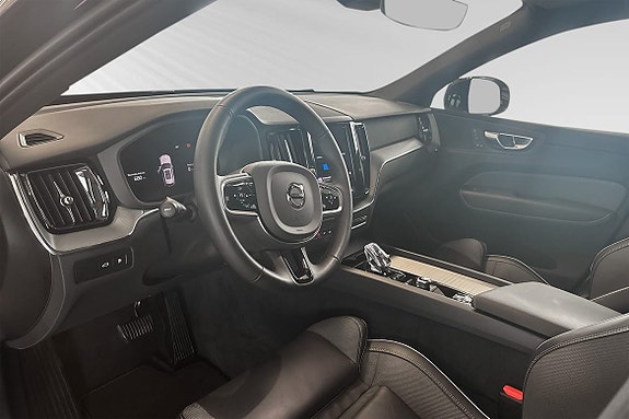 Volvo XC60 7 of 24