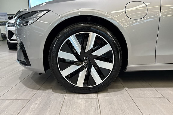 Volvo V90 19 of 30