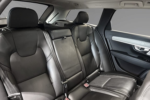 Volvo V90 11 of 30