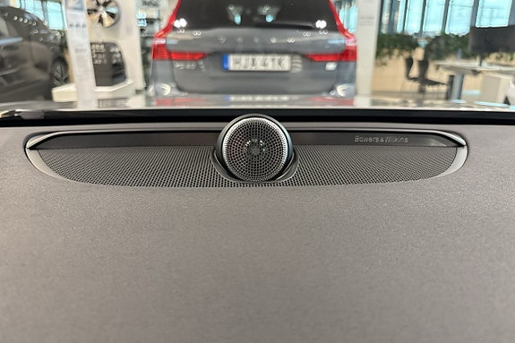 Volvo V90 24 of 30