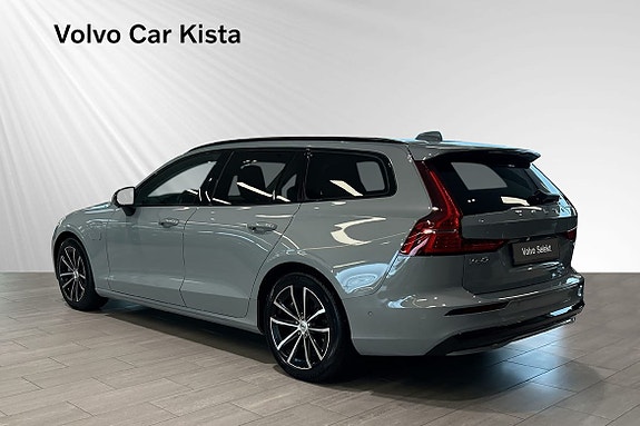 Volvo V60 4 of 25