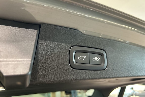 Volvo V60 16 of 25