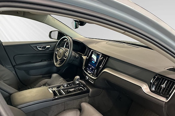 Volvo V60 10 of 25