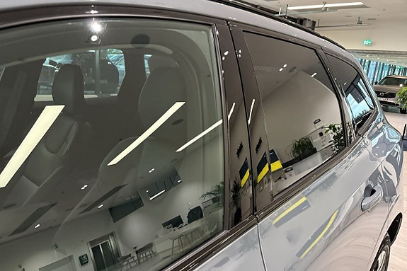 Volvo XC60 16 of 30