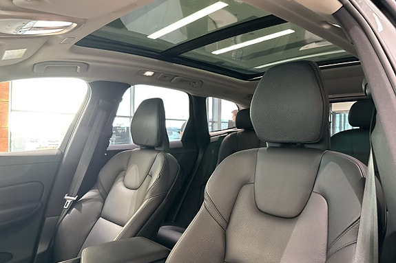 Volvo XC60 19 of 30