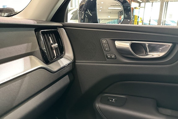 Volvo XC60 24 of 30