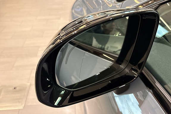 Volvo XC60 17 of 30