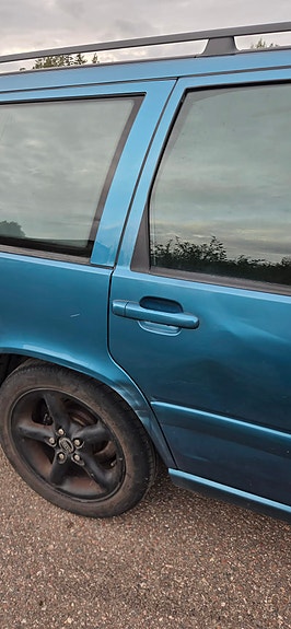 Volvo V70 9 of 14