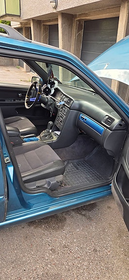 Volvo V70 12 of 14