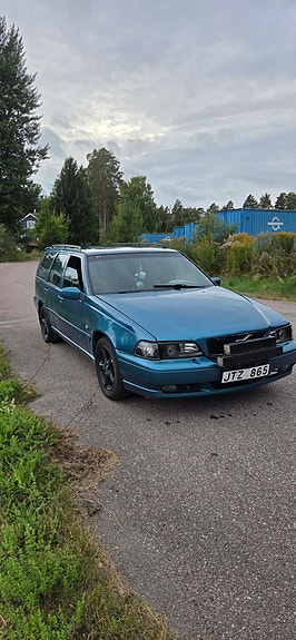 Volvo V70 6 of 14