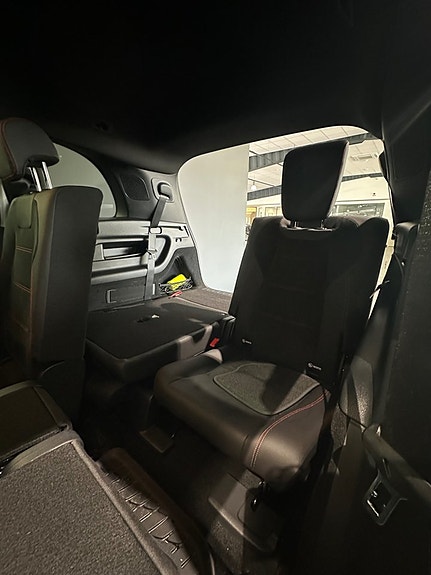 Mercedes-Benz GLB200 12 of 17