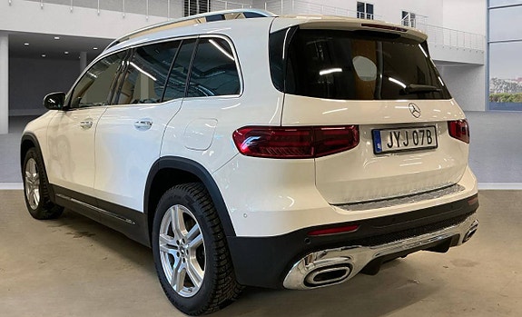 Mercedes-Benz GLB200 2 of 10