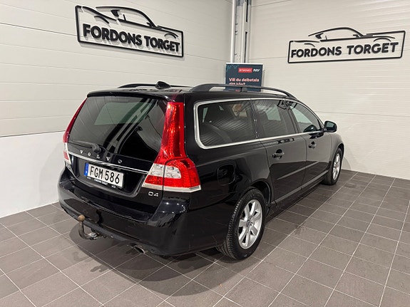 Volvo V70 7 of 19