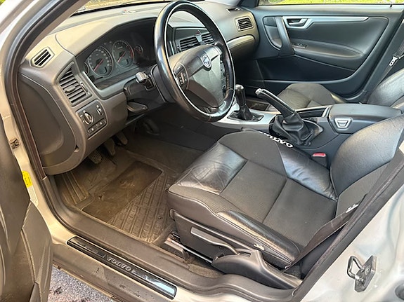 Volvo V70 5 of 5