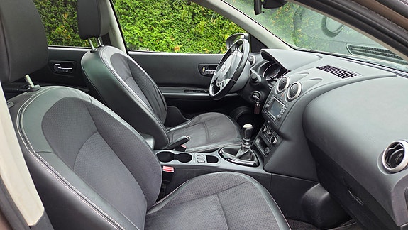 Nissan Qashqai+2 9 of 17