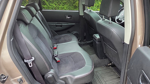 Nissan Qashqai+2 10 of 17