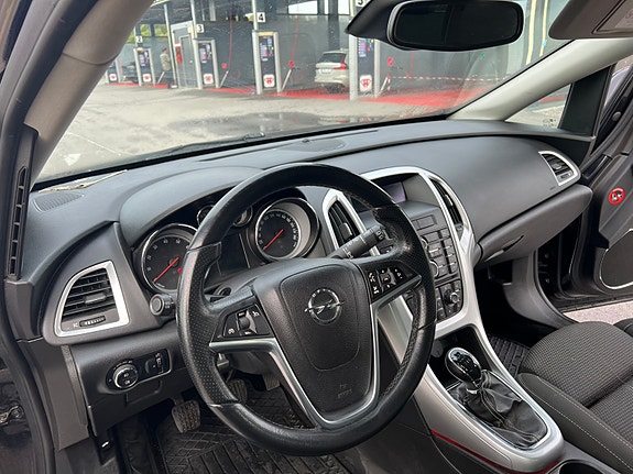 Opel Astra 6 of 30